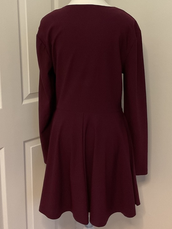 ⭐️ Inc. Burgundy Skater Dress w Necklace - size 14 - Picture 3 of 4